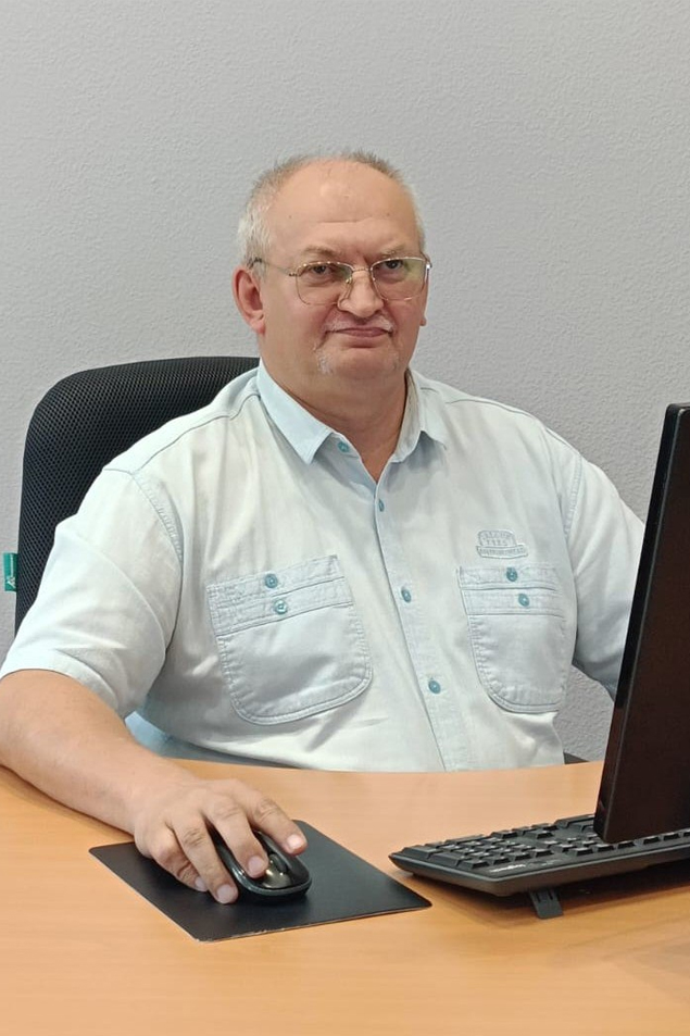 Андрей Секачев